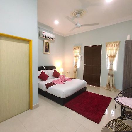 Ku'S Roomstay Pantai Cenang  Extérieur photo